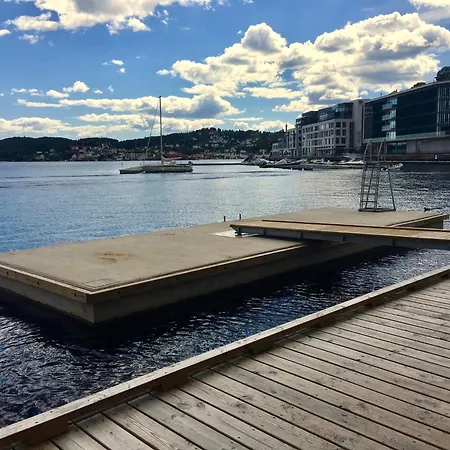 Apartman Stylish & By The Pier Cozy Balcony