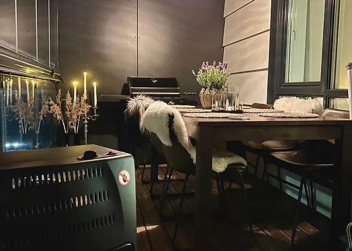 Stylish & By The Pier Cozy Balcony * 阿伦达尔