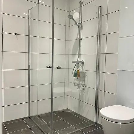 Stylish & By The Pier Cozy Balcony Apartamento Arendal