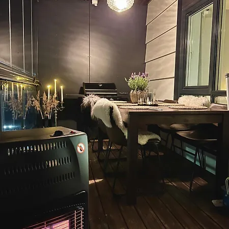 Stylish & By The Pier Cozy Balcony * Arendal